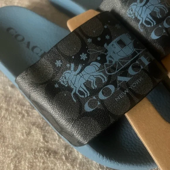 Coach Slippers - Picture 4 of 5